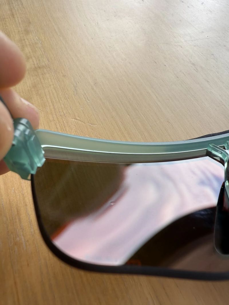 Prodám Oakley Corridor SQ - matte trans jade/prizm ruby