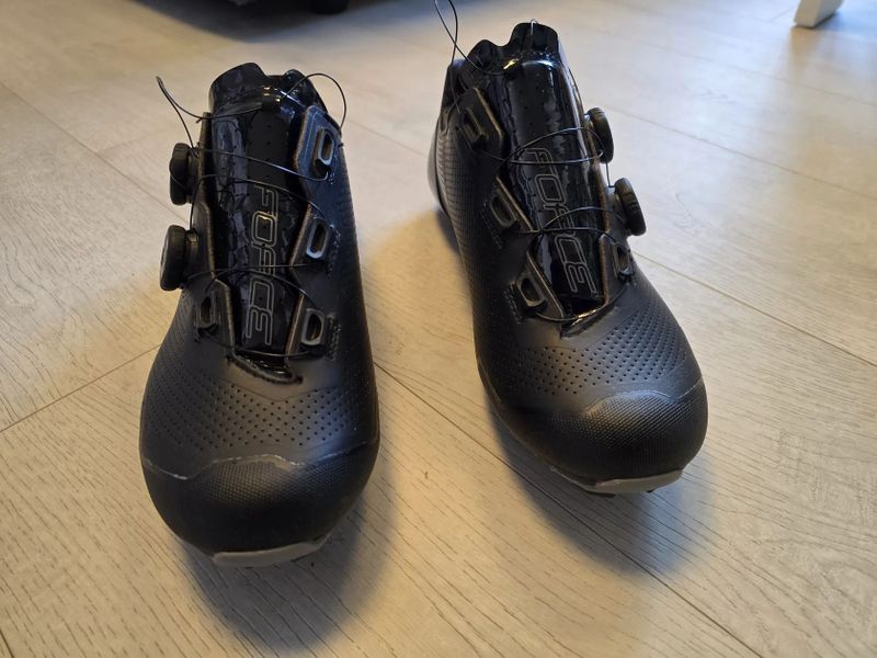 Tretry Force Warrior Carbon