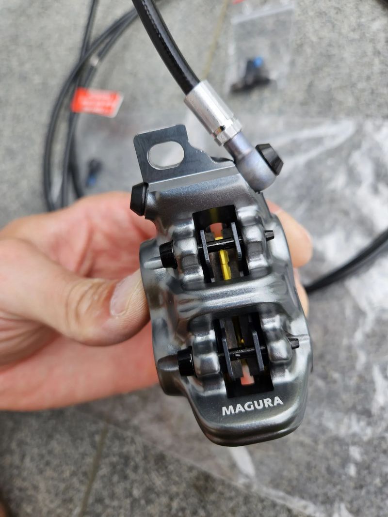 Prodam brzdy Magura MT7