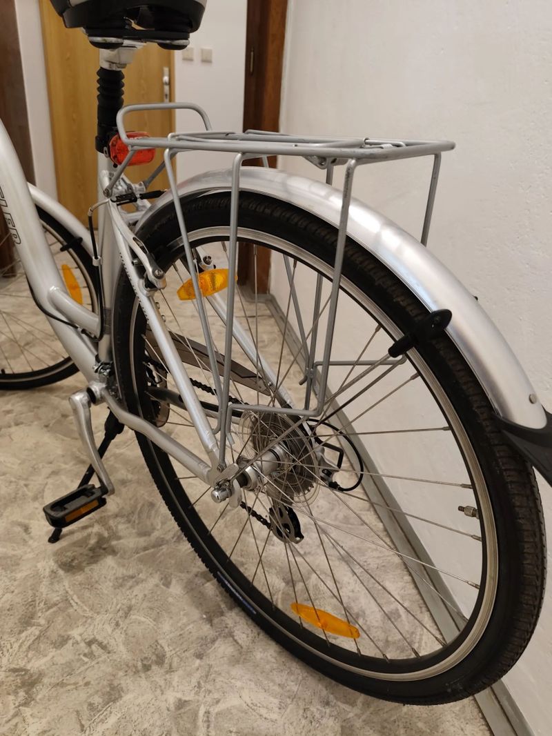 Dámské městské kolo Wheeler Trekking light 3700