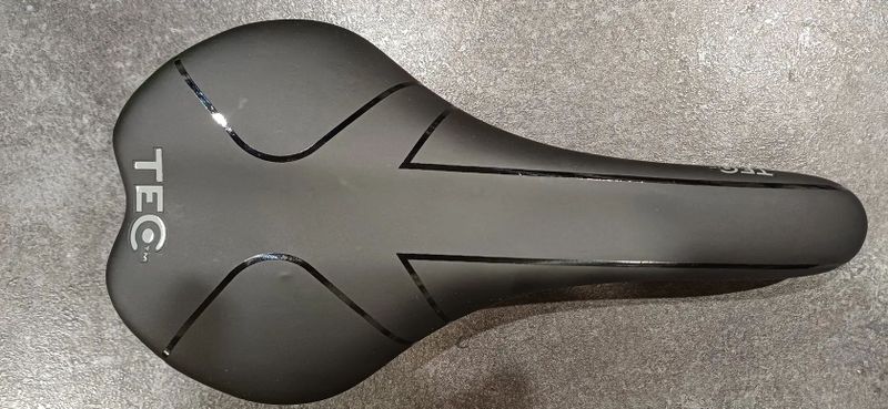 Prodám sedla Fizik, Selle Royal, DDK.