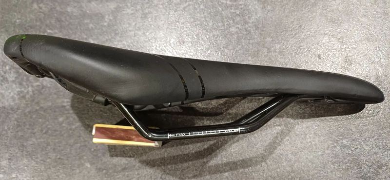 Prodám sedla Fizik, Selle Royal, DDK.
