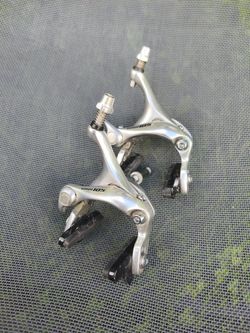 Ráfkové brzdy Shimano 105