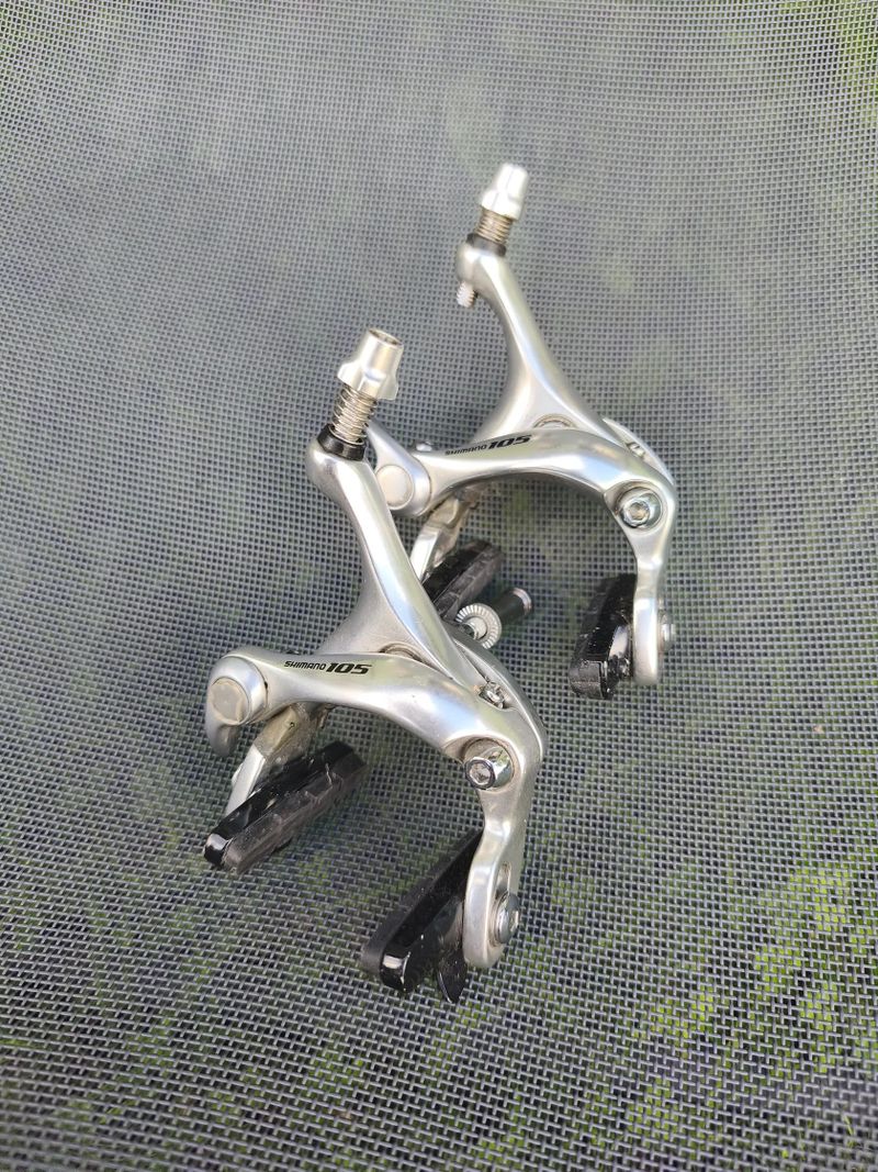 Ráfkové brzdy Shimano 105