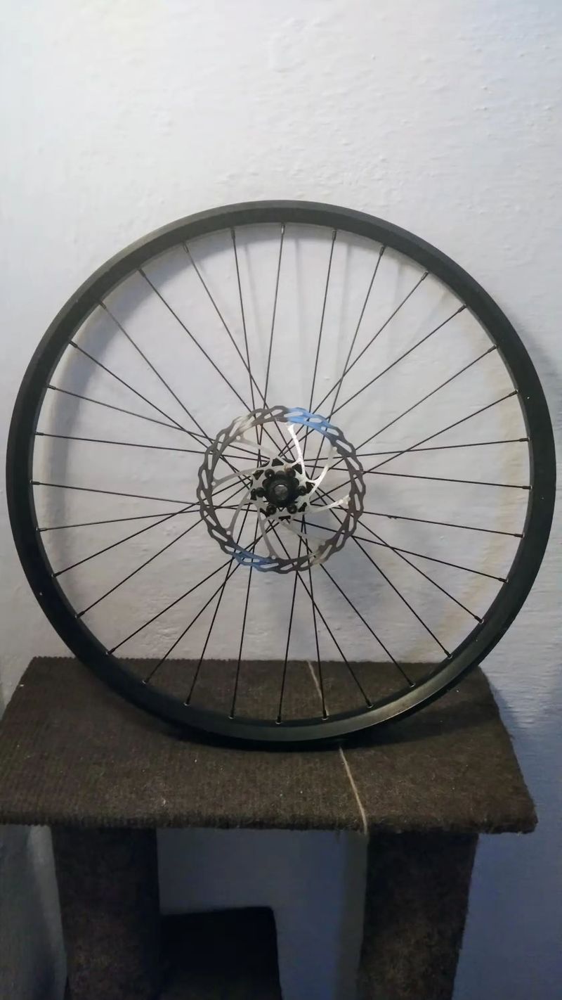 Přední kolo boost