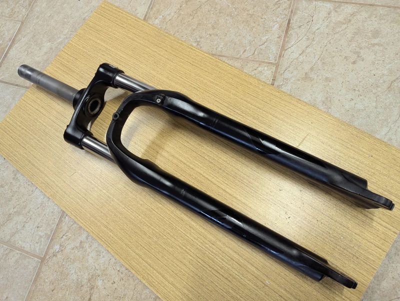 Vidlice SR Suntour XCE 29", 100 mm, 1 1/8" AHEAD