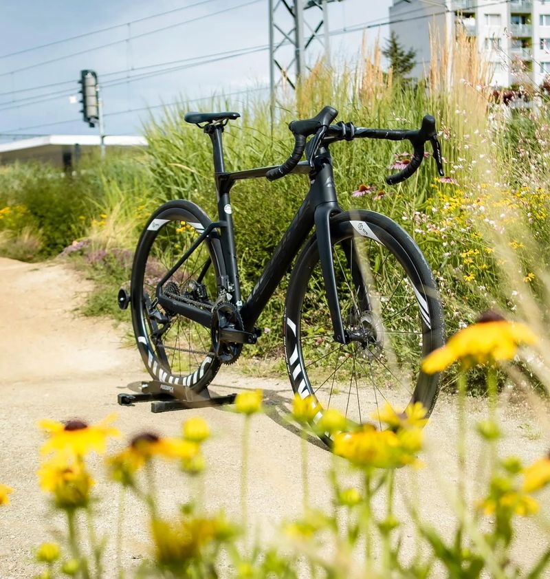 Prodám silniční kolo Merida Reacto 6000, Shimano 105 Di2, Carbon kola, 79.500,-