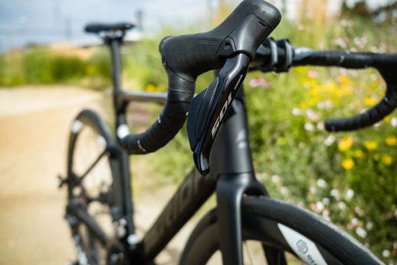 Prodám silniční kolo Merida Reacto 6000, Shimano 105 Di2, Carbon kola, 79.500,-
