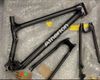 Atherton AM.200M velikost 8 mulet karbon/titan