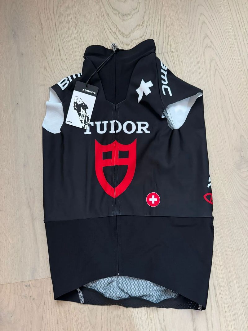 Vesta ASSOS TUDOR