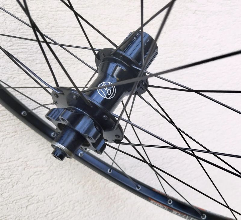 BONTRAGER RXL komplet - téměř úplně nový 