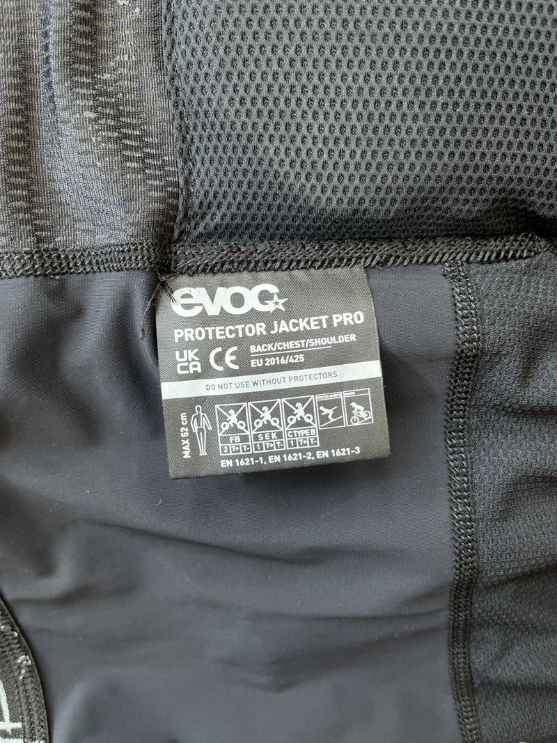 EVOC Protector Jacket Pro *M*