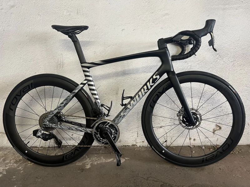 Silniční kolo velikost 56 sram red