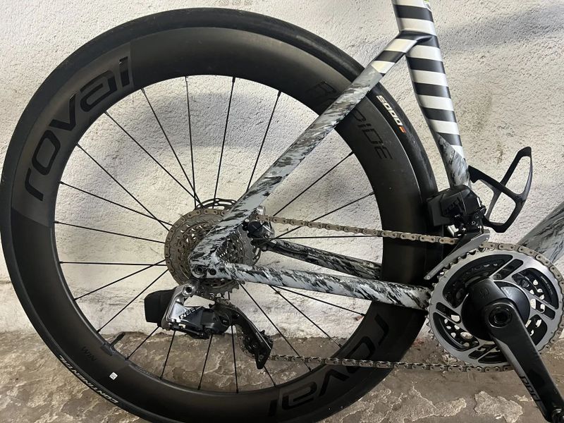 Silniční kolo velikost 56 sram red