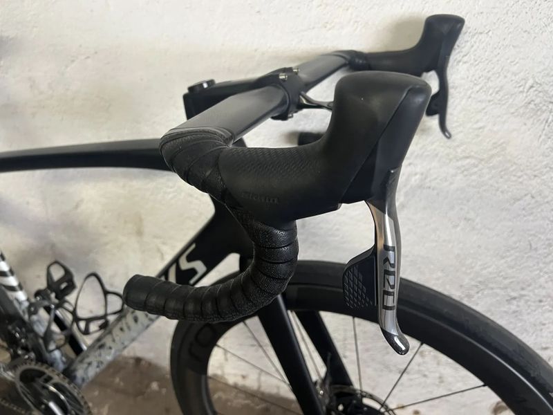Silniční kolo velikost 56 sram red