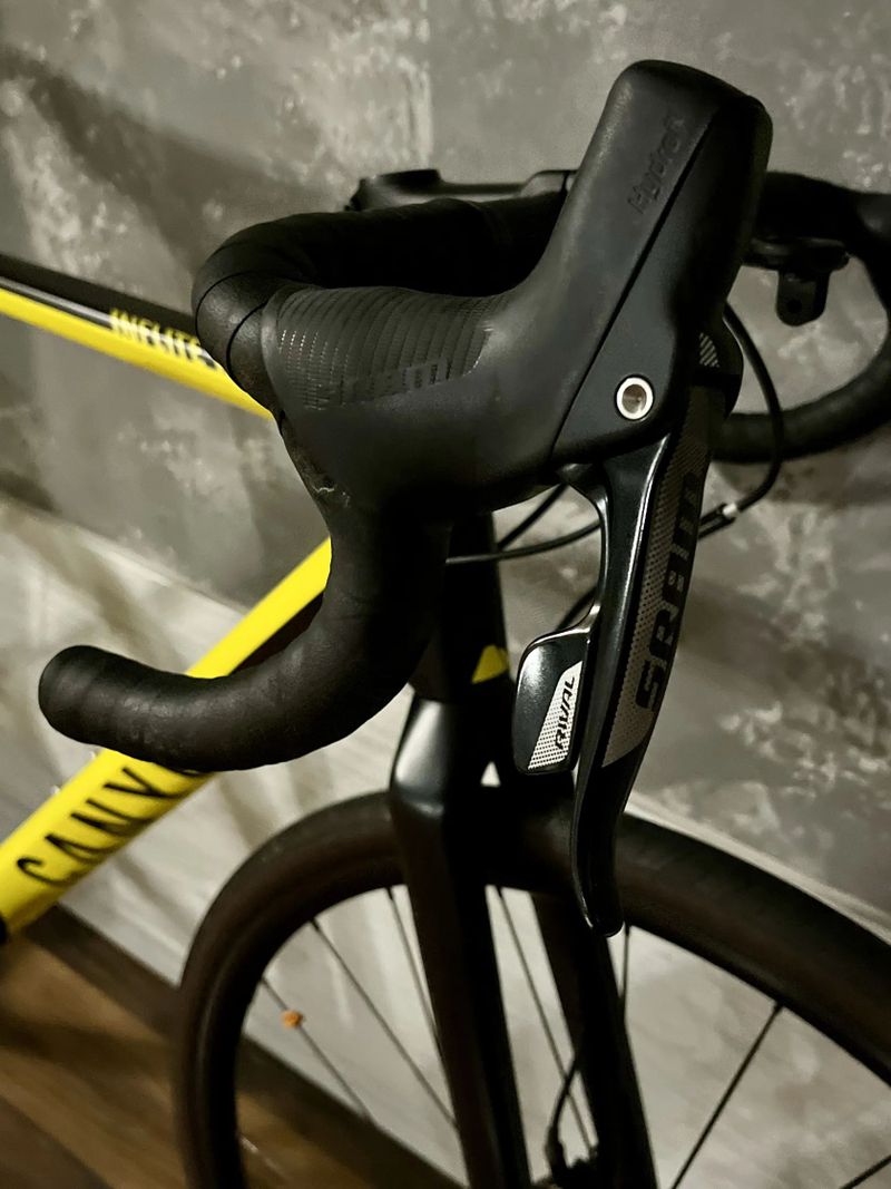 Gravel Canyon vel.54cm Sram rival 1x 11