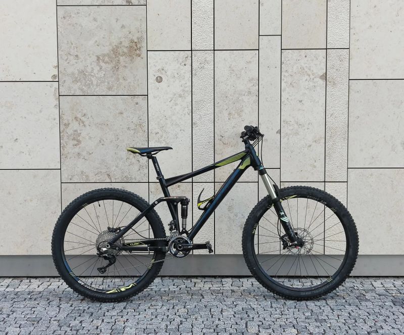 Cube Stereo 140 HPA Race 27,5" vel. L roku 2016