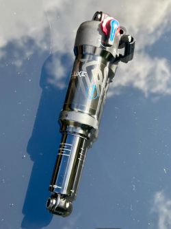 Rock Shox Deluxe Select + 230/60