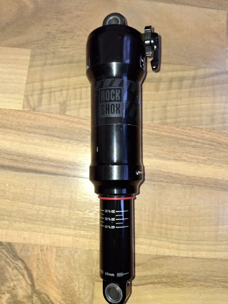 Tlumič RockShox Deluxe RT 230x60