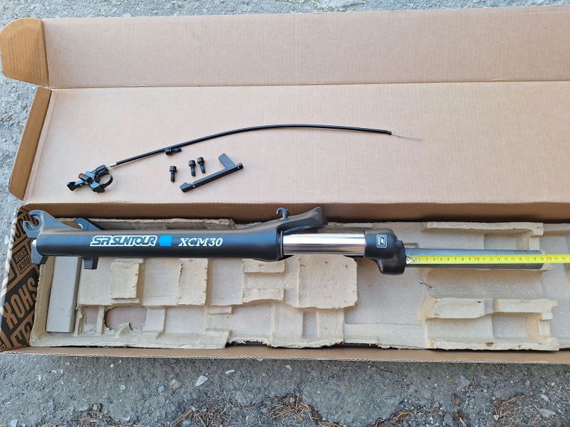 SR Suntour XCM30, 29"