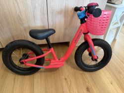 Odražedlo SPECIALIZED Hotwalk ACID PINK