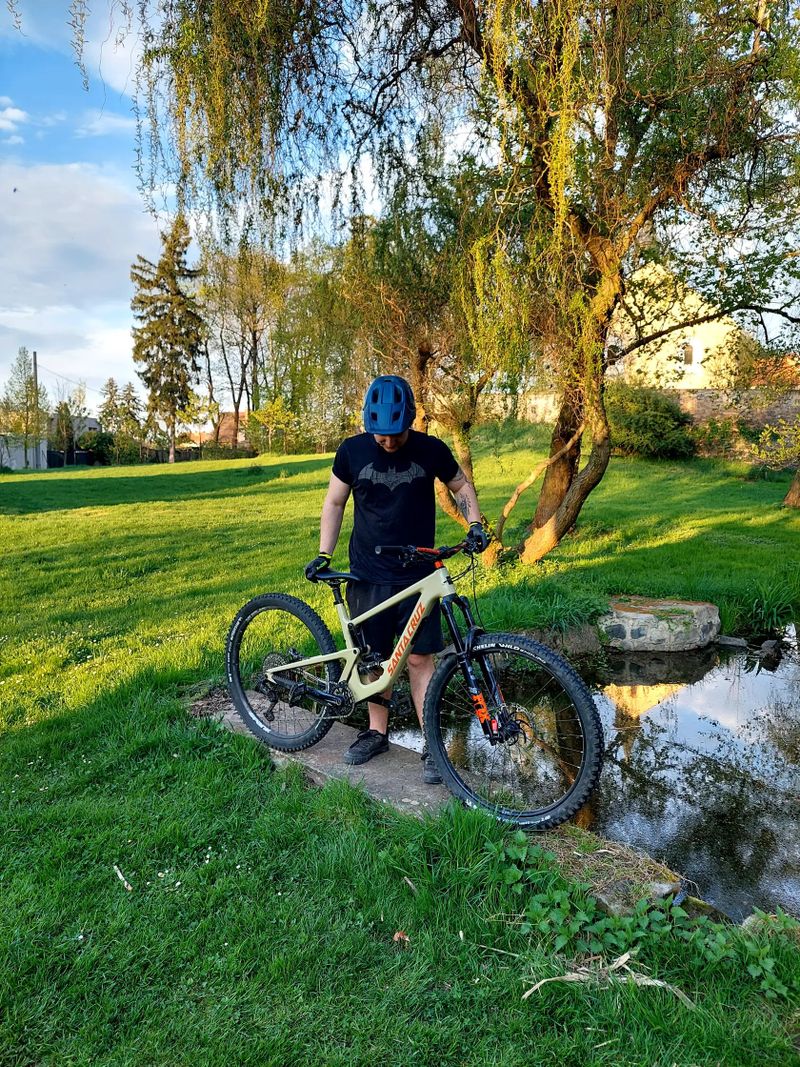 Santa Cruz Hightower CC (L)