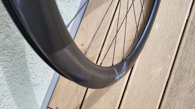 Silniční karbonová kola Bianchi Velomann Plutonium 50 TLR ořech Shimano 11/12