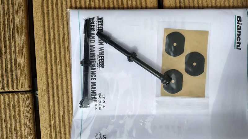 Silniční karbonová kola Bianchi Velomann Plutonium 50 TLR ořech Shimano 11/12