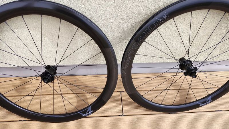 Silniční karbonová kola Bianchi Velomann Plutonium 50 TLR ořech Shimano 11/12