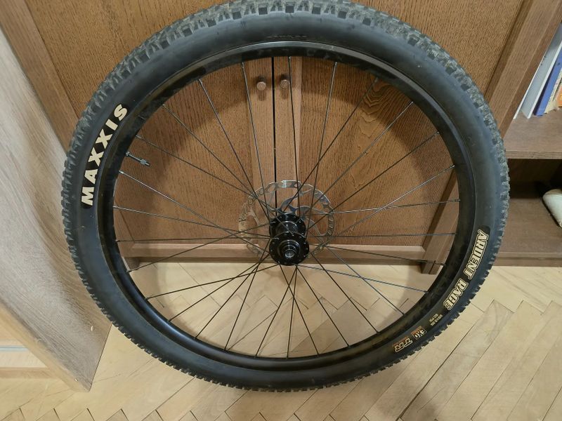 Prodám boost kola bontrager 
