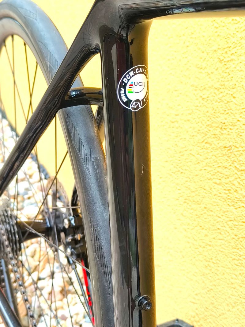 FOCUS Cayo Disc 105, vel. M/54, Carbon, DT SWISS R522db