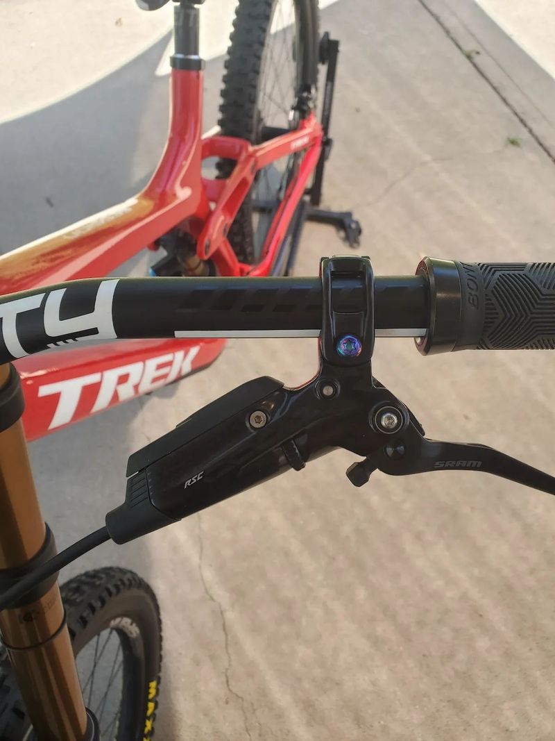 Trek Session