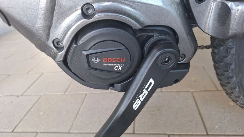 Crussis model 11.9 e-full , motor Bosch Performance Line CX Smart systemm
