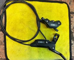 Sram DB8