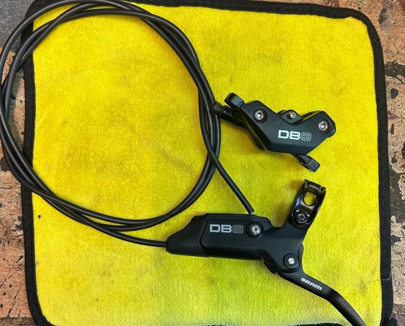 Sram DB8