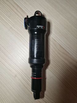 Rock Shox deluxe rt 210×52.5