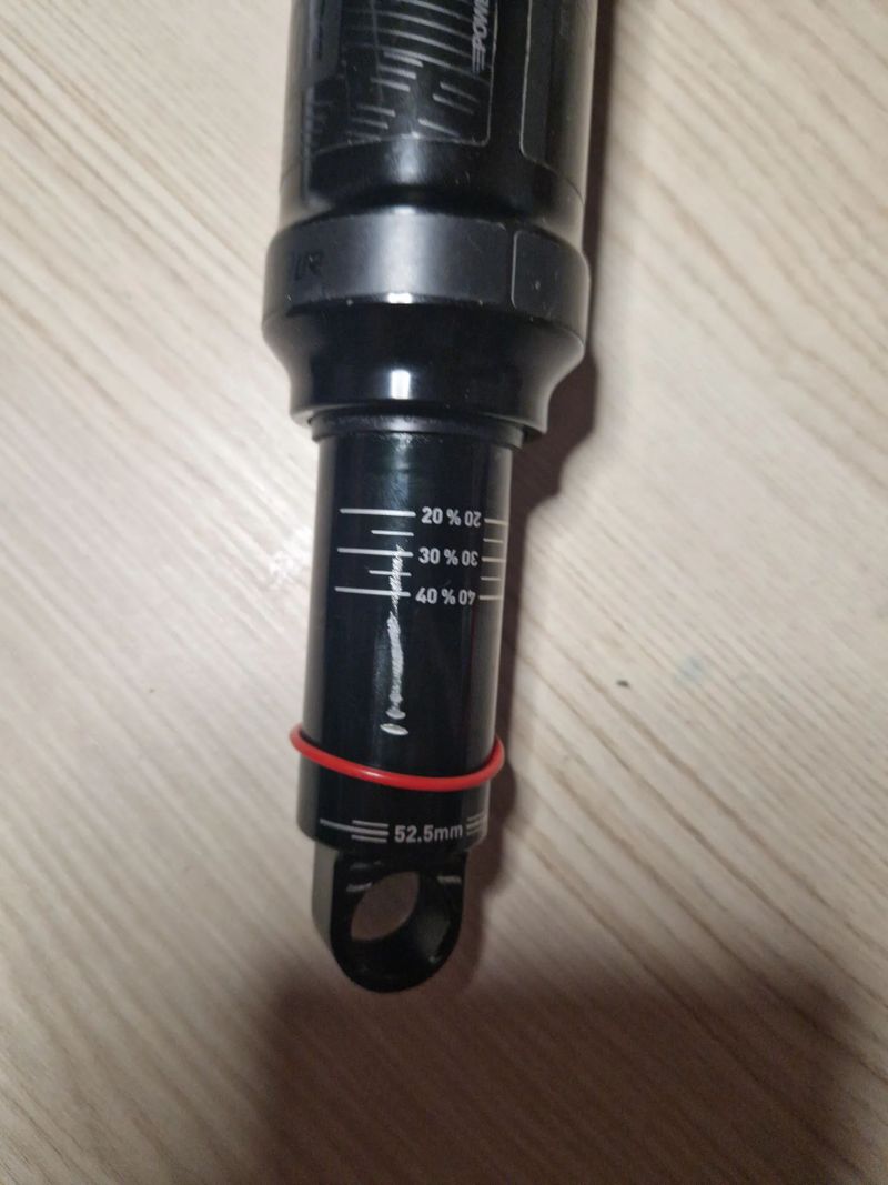 Rock Shox deluxe rt 210×52.5
