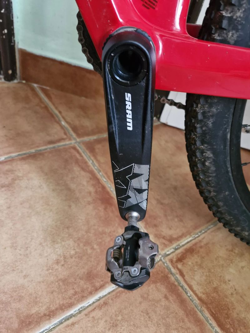 Ghost Lector 3.9 (2020) + SPD Shimano nášlapy