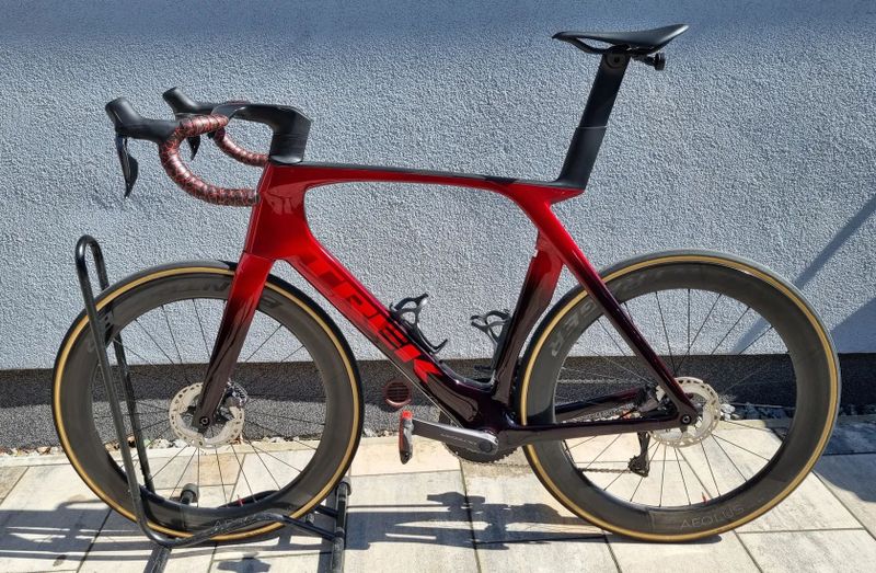 Trek Madone SLR 7 Gen 7, vel. 62cm