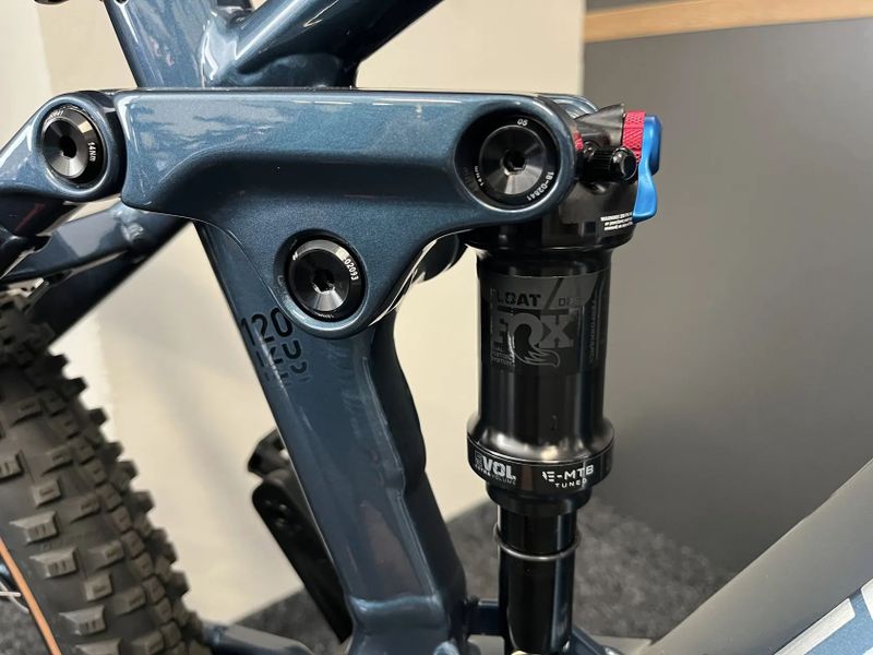 CUBE Stereo Hybrid 120 RACE 750 vel.M 2023 55KM FOX,XT