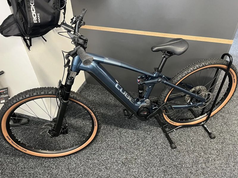 CUBE Stereo Hybrid 120 RACE 750 vel.M 2023 55KM FOX,XT