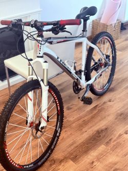 Trek 8500