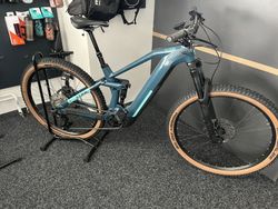 CUBE Stereo Hybrid 140 HPC RACE 625 vel.M 2022 KARBON