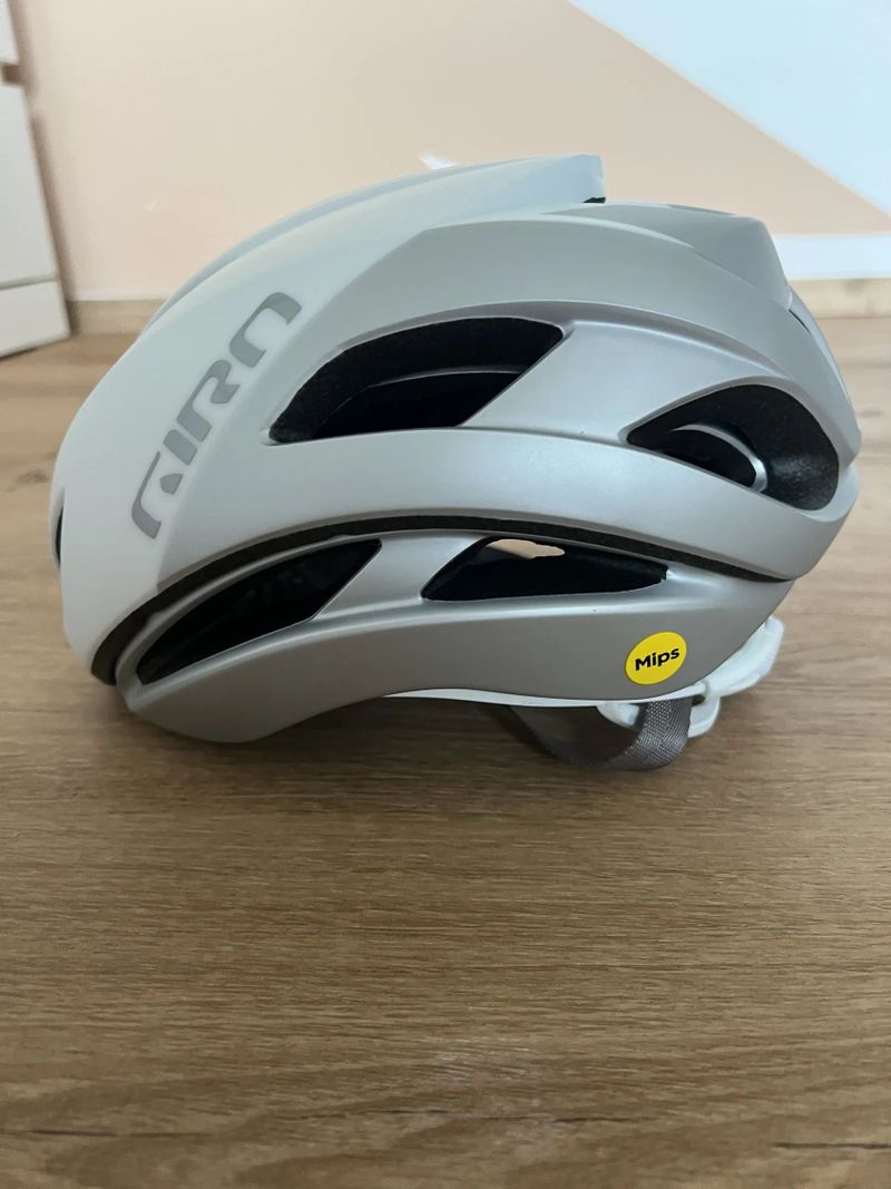 Prodám helmu Giro Eclipse Spherical