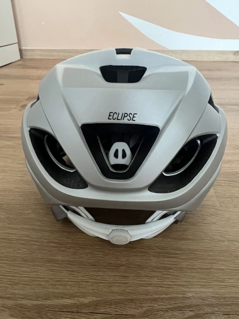 Prodám helmu Giro Eclipse Spherical