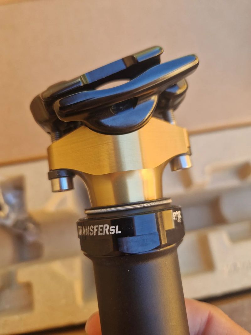 SEDLOVKA FOX TRANSFER SL 31.6mm FACTORY - 150mm + páčka Hope Dropper Lever