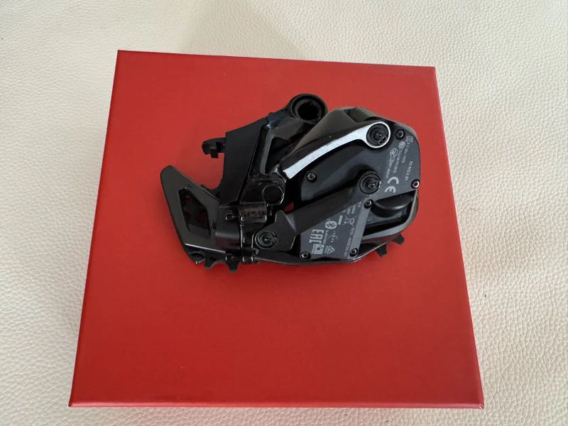 TOP přehazovačka Sram Red D1 eTap AXS max. 36T