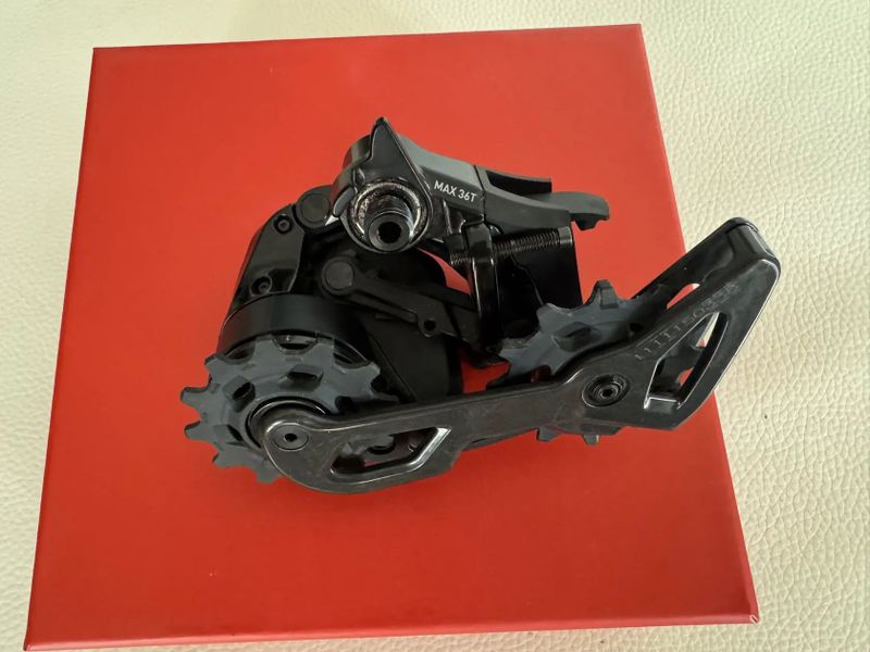 TOP přehazovačka Sram Red D1 eTap AXS max. 36T