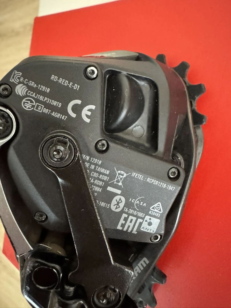 TOP přehazovačka Sram Red D1 eTap AXS max. 36T