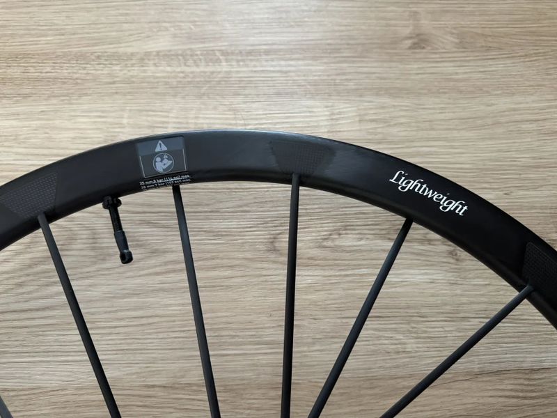 TOP kola LIGHTWEIGHT Pfadfinder EVO Black Edition - SRAM